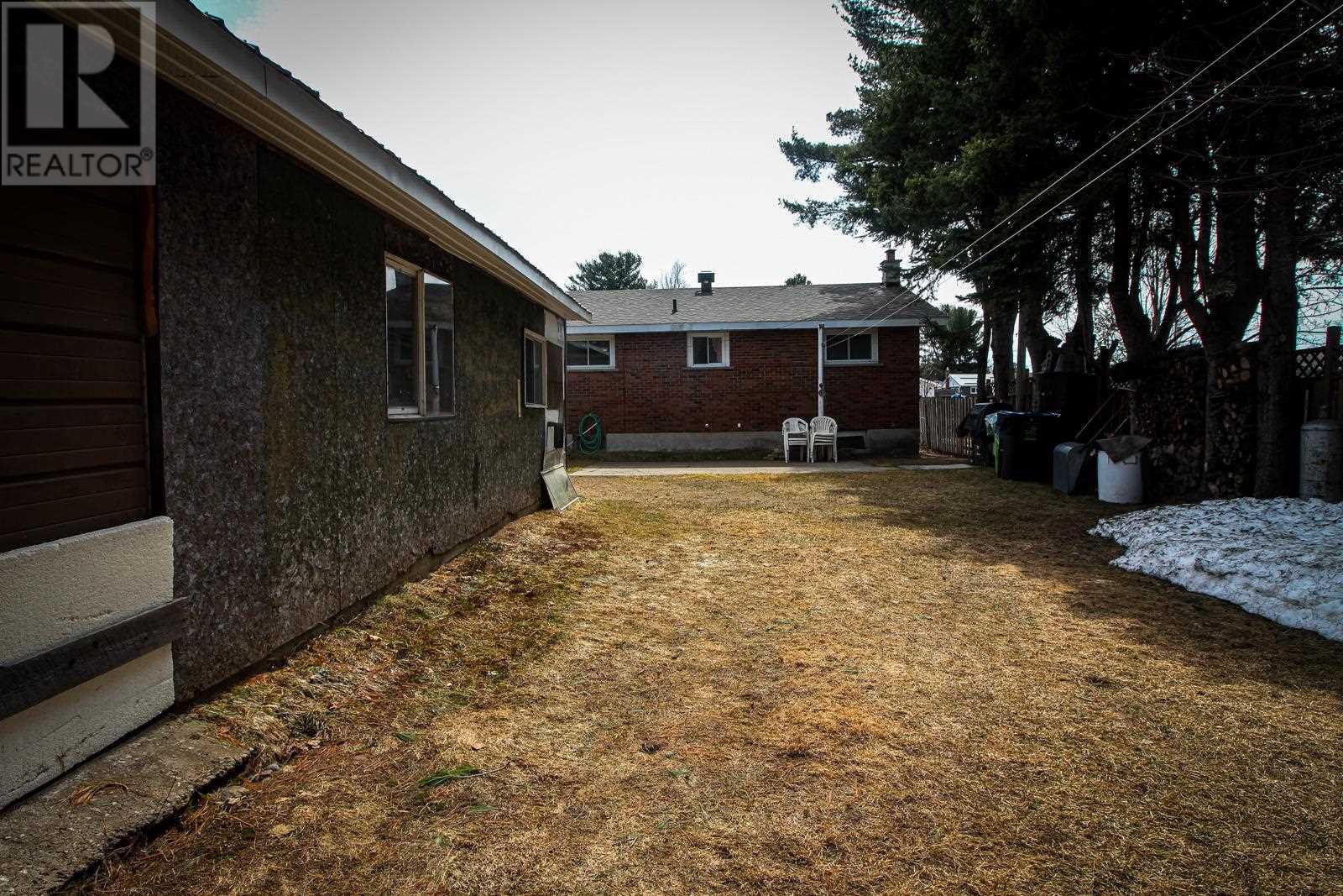 20 Lawson Ave, Sault Ste. Marie, Ontario  P6B 4E9 - Photo 34 - SM260810