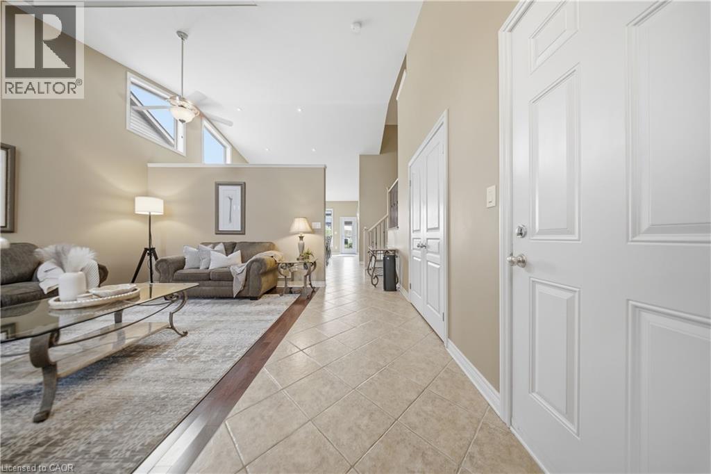 8684 Mcgarry Drive, Niagara Falls, Ontario  L2H 3N7 - Photo 18 - 40825236