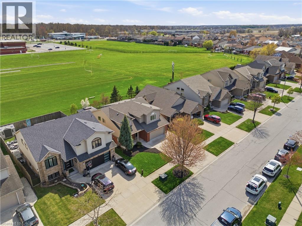 8684 Mcgarry Drive, Niagara Falls, Ontario  L2H 3N7 - Photo 3 - 40825236