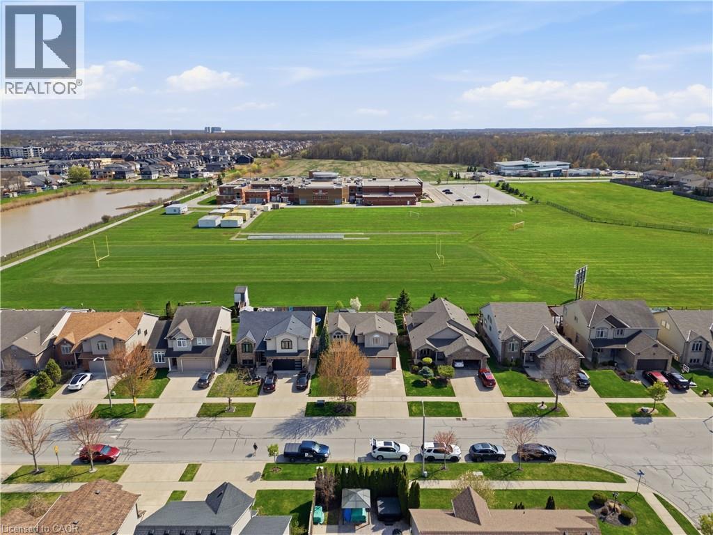 8684 Mcgarry Drive, Niagara Falls, Ontario  L2H 3N7 - Photo 9 - 40825236