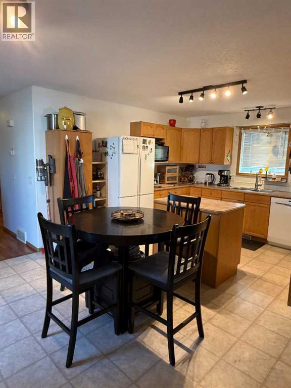 14 Stephens Crescent, Whitecourt, Alberta  T7S 1V7 - Photo 6 - A2305388