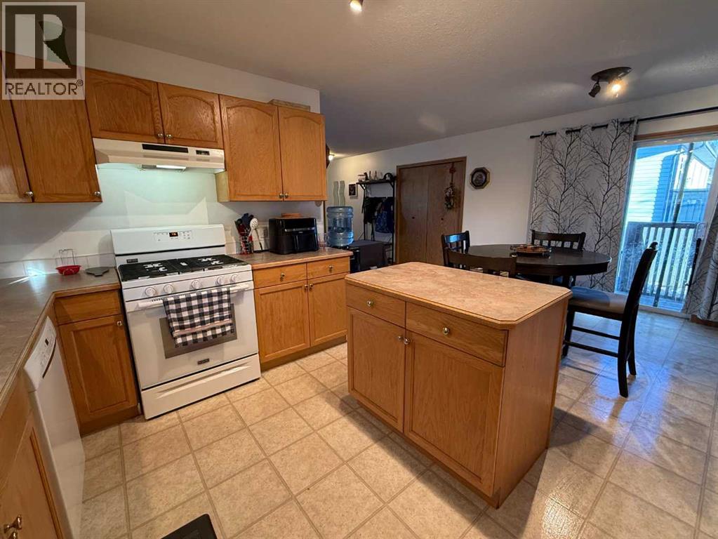 14 Stephens Crescent, Whitecourt, Alberta  T7S 1V7 - Photo 4 - A2305388