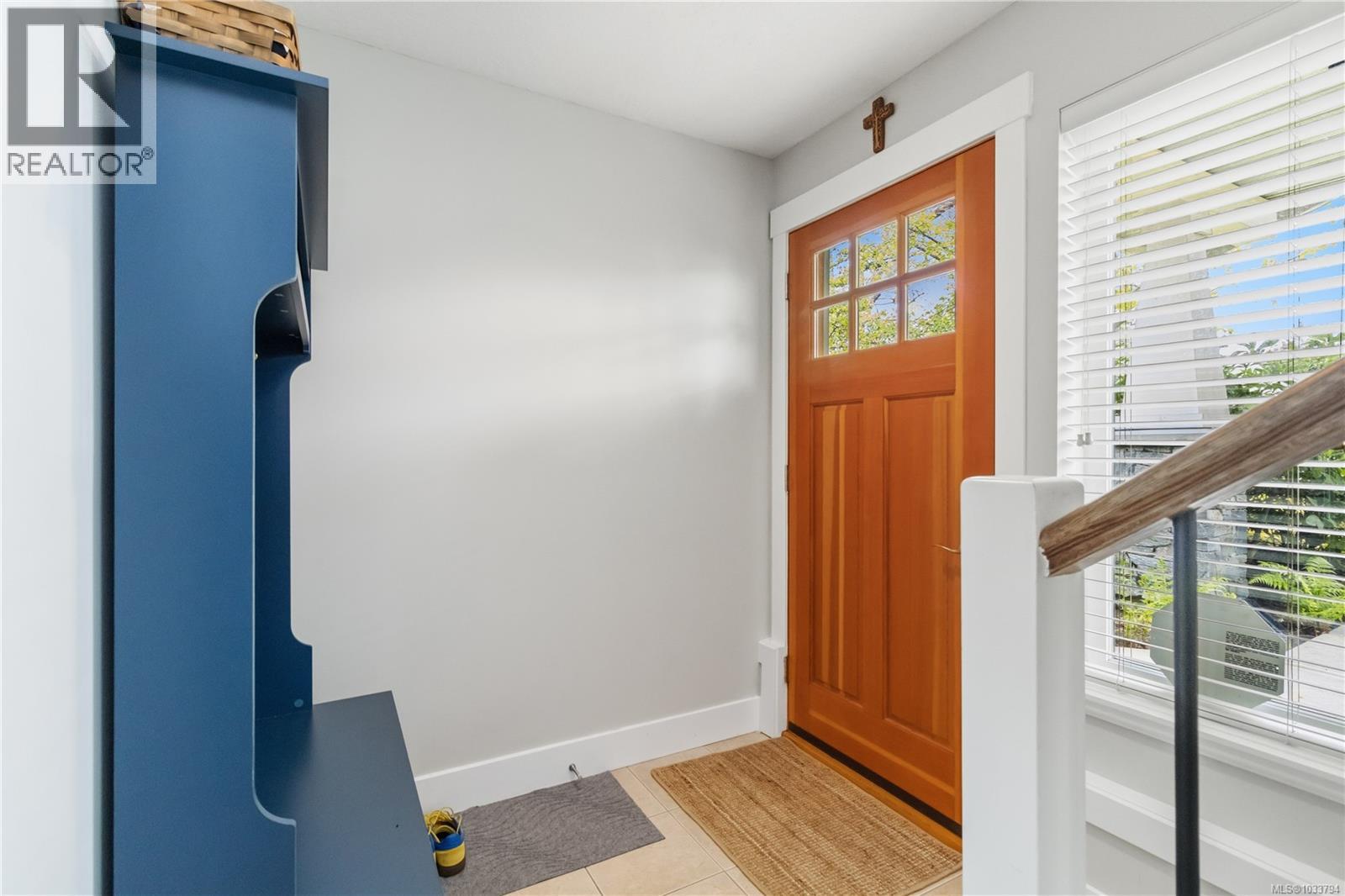 1 2918 Shelbourne St, Victoria, British Columbia  V8R 4M6 - Photo 8 - 1033794