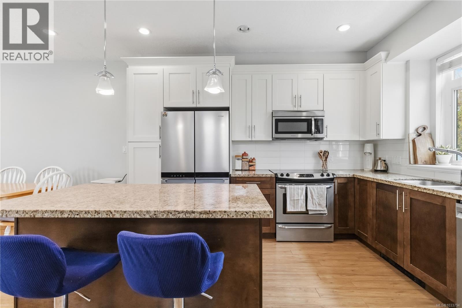 1 2918 Shelbourne St, Victoria, British Columbia  V8R 4M6 - Photo 21 - 1033794