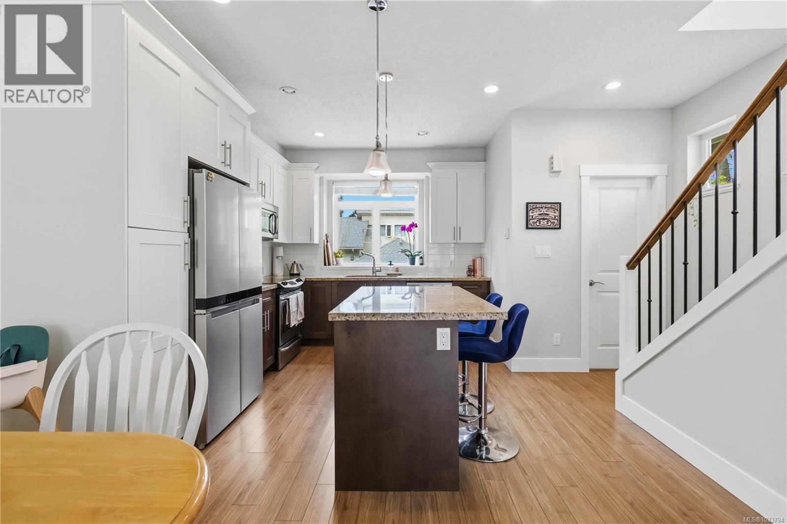 1 2918 Shelbourne St, Victoria, British Columbia  V8R 4M6 - Photo 19 - 1033794