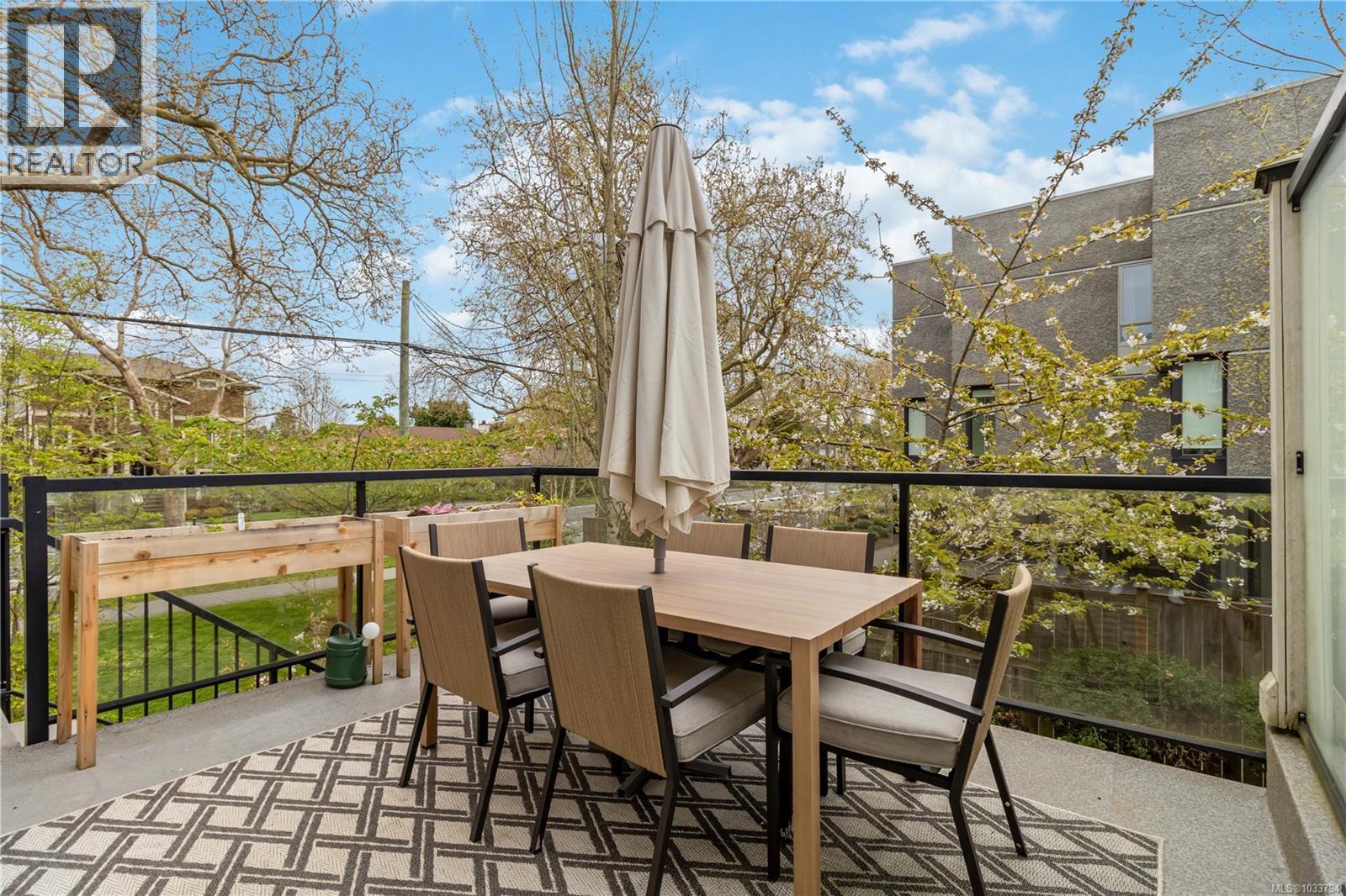 1 2918 Shelbourne St, Victoria, British Columbia  V8R 4M6 - Photo 43 - 1033794