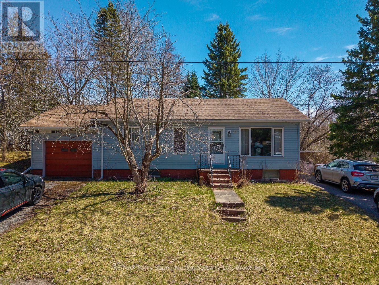 15 LOUISA STREET, Parry Sound, Ontario