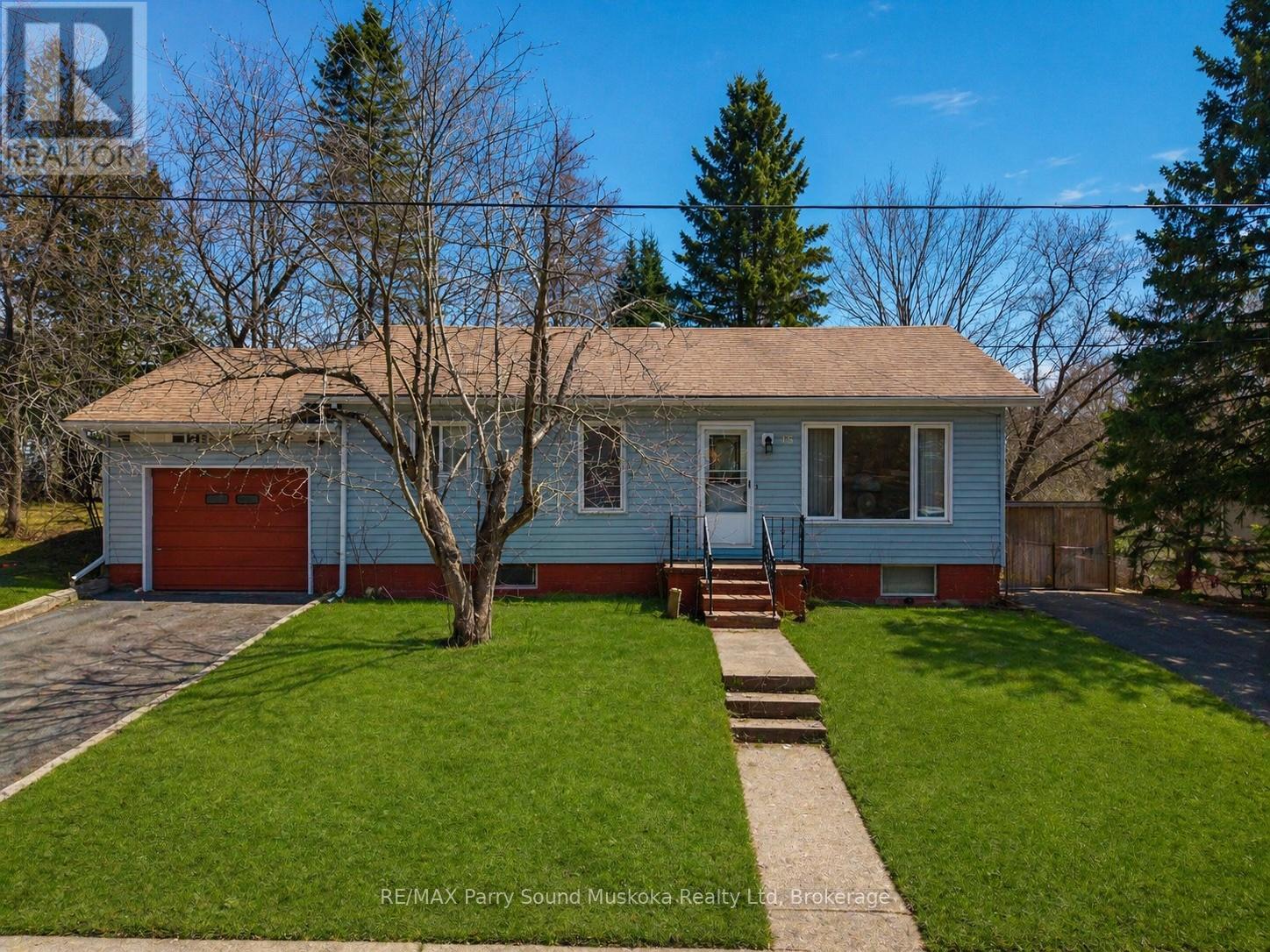 15 Louisa Street, Parry Sound, Ontario  P2A 2V3 - Photo 2 - X13059942