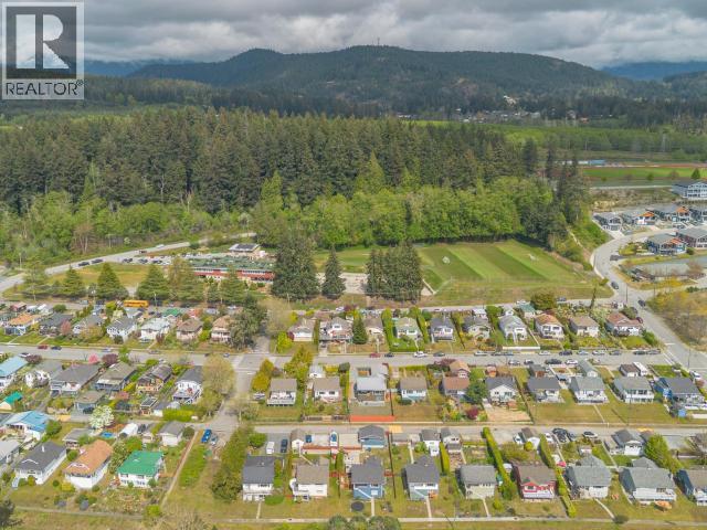 5461 Maple Ave, Powell River, British Columbia   - Photo 38 - 19839