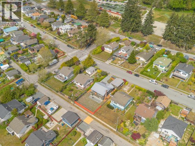 5461 Maple Ave, Powell River, British Columbia   - Photo 54 - 19839