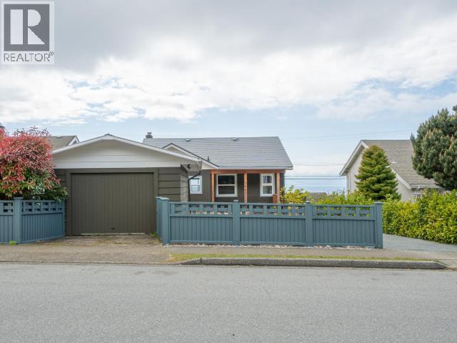 5461 Maple Ave, Powell River, British Columbia   - Photo 64 - 19839