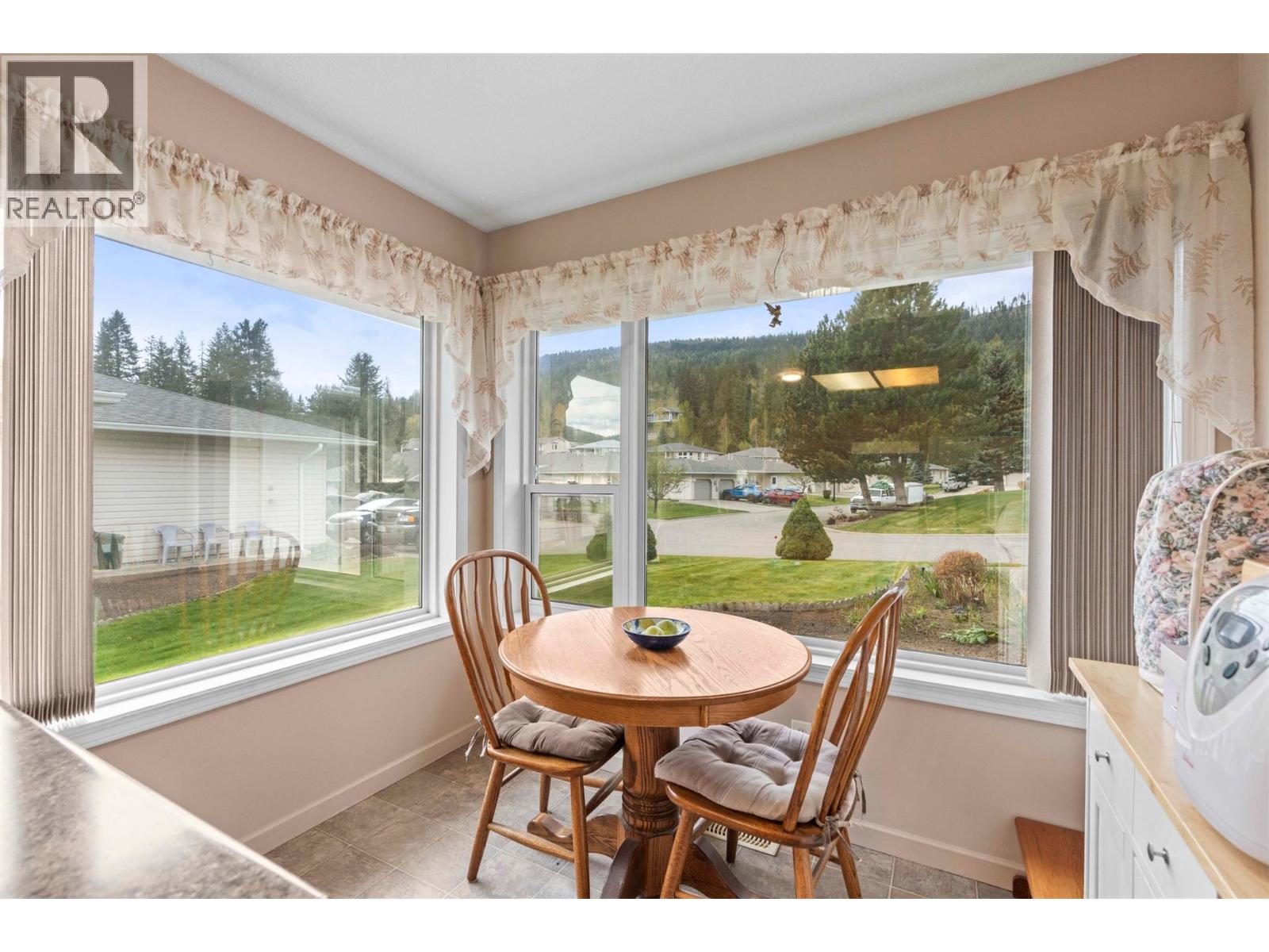 2675 Pine Avenue Unit# 8, Lumby, British Columbia  V0E 2G5 - Photo 14 - 10384108