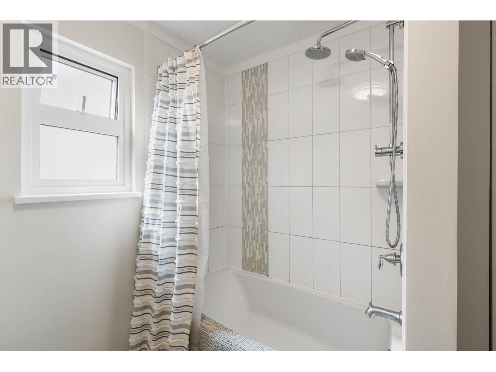 19764 Wildcrest Avenue, Pitt Meadows, British Columbia  V3Y 1M2 - Photo 16 - R3117319