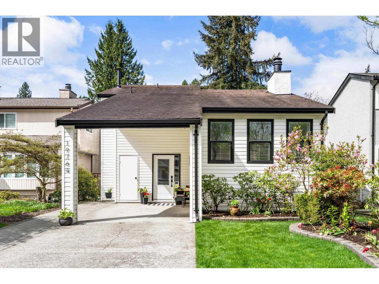 19764 WILDCREST AVENUE, Pitt Meadows, British Columbia