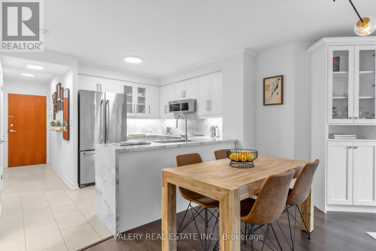 1009 - 300 BLOOR STREET E, Toronto, Ontario