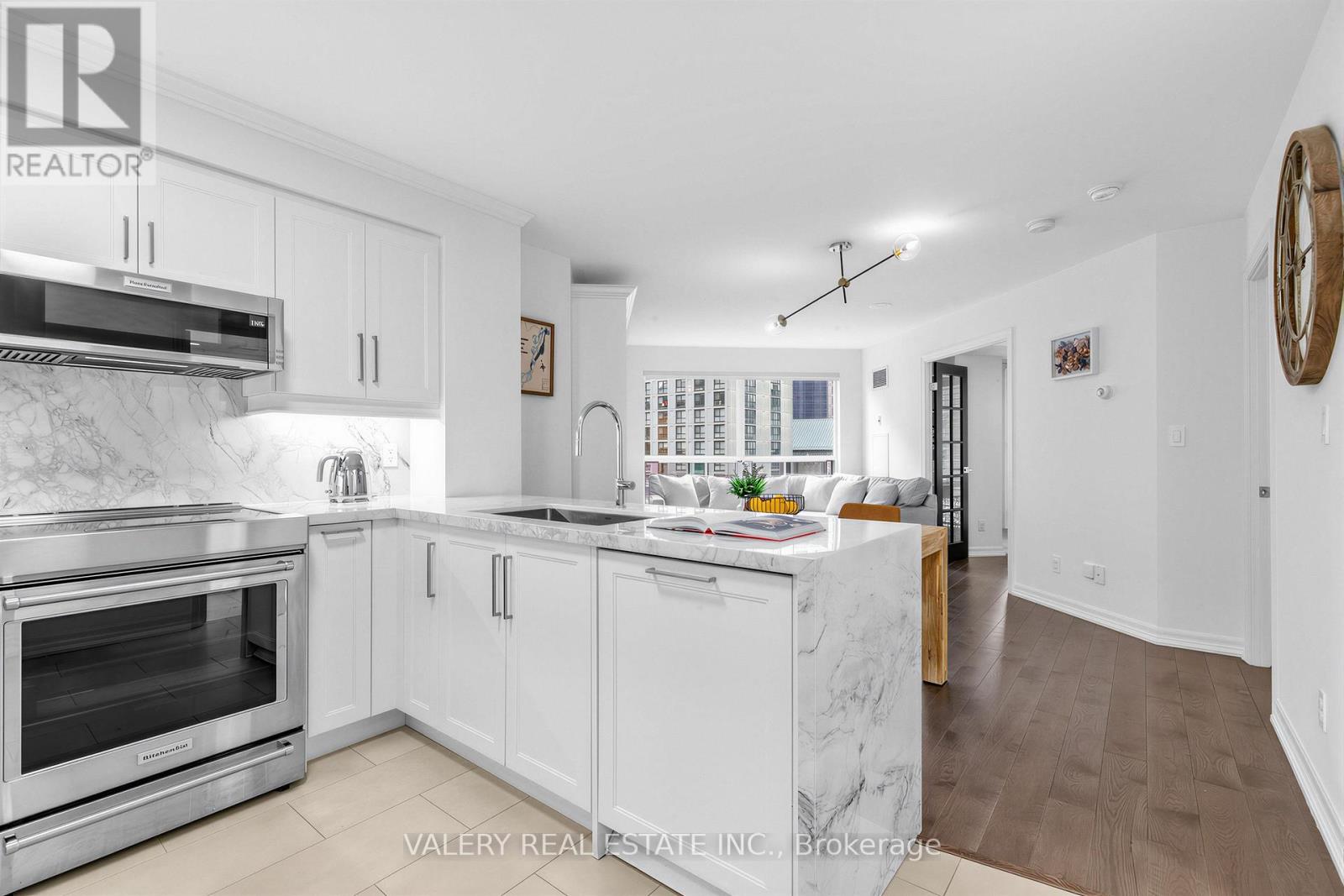 1009 - 300 Bloor Street E, Toronto, Ontario  M4W 3Y2 - Photo 4 - C13059994