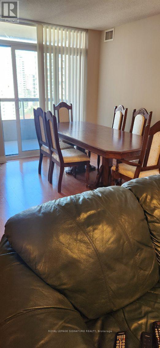 5 Northtown Way, Toronto, Ontario  M2N 7A1 - Photo 5 - C13060036