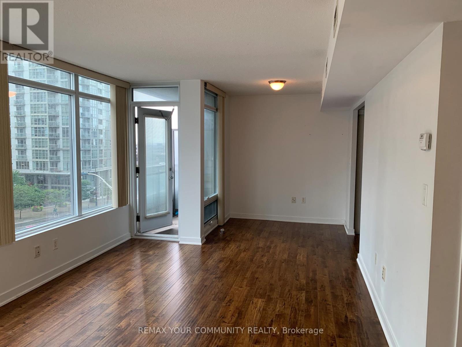 518 - 15 Brunel Court, Toronto, Ontario  M5V 3Y6 - Photo 10 - C13060060