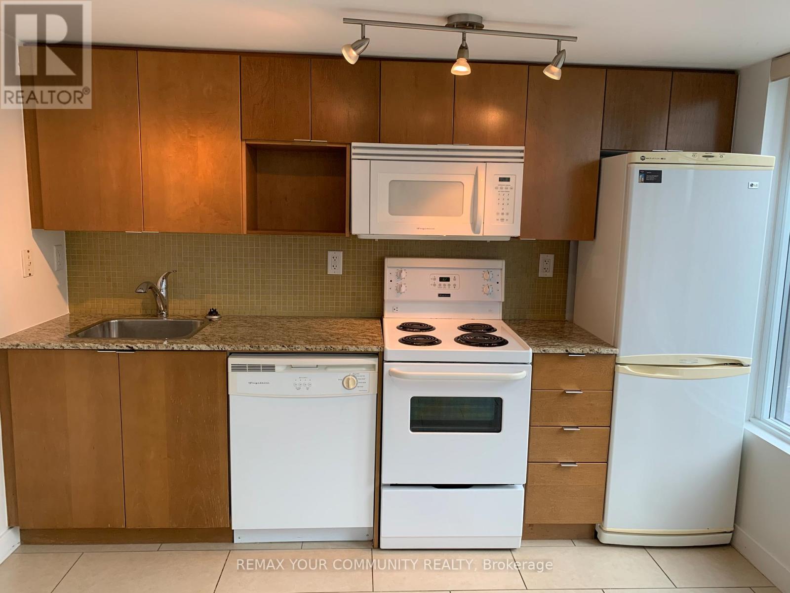 518 - 15 Brunel Court, Toronto, Ontario  M5V 3Y6 - Photo 20 - C13060060