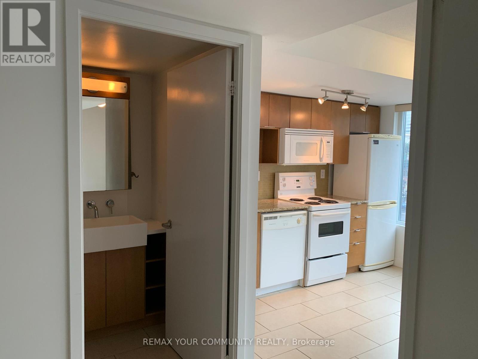 518 - 15 Brunel Court, Toronto, Ontario  M5V 3Y6 - Photo 24 - C13060060