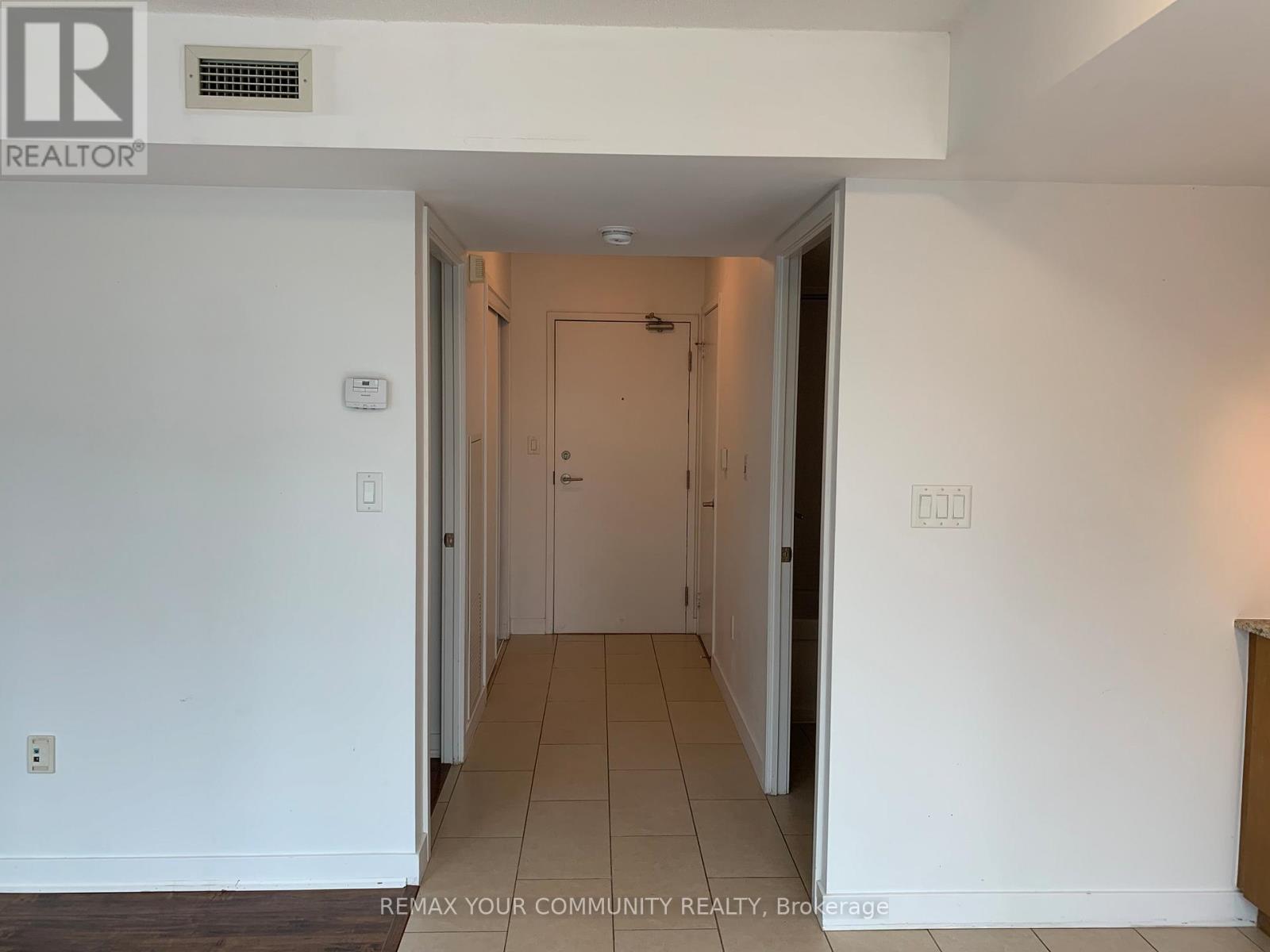 518 - 15 Brunel Court, Toronto, Ontario  M5V 3Y6 - Photo 7 - C13060060