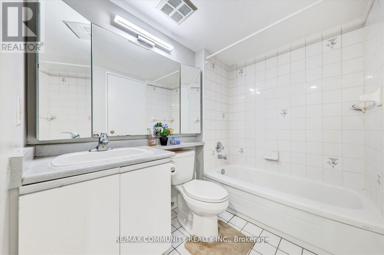 Ph11 - 430 Mclevin Avenue, Toronto, Ontario  M1B 5P1 - Photo 22 - E13059944