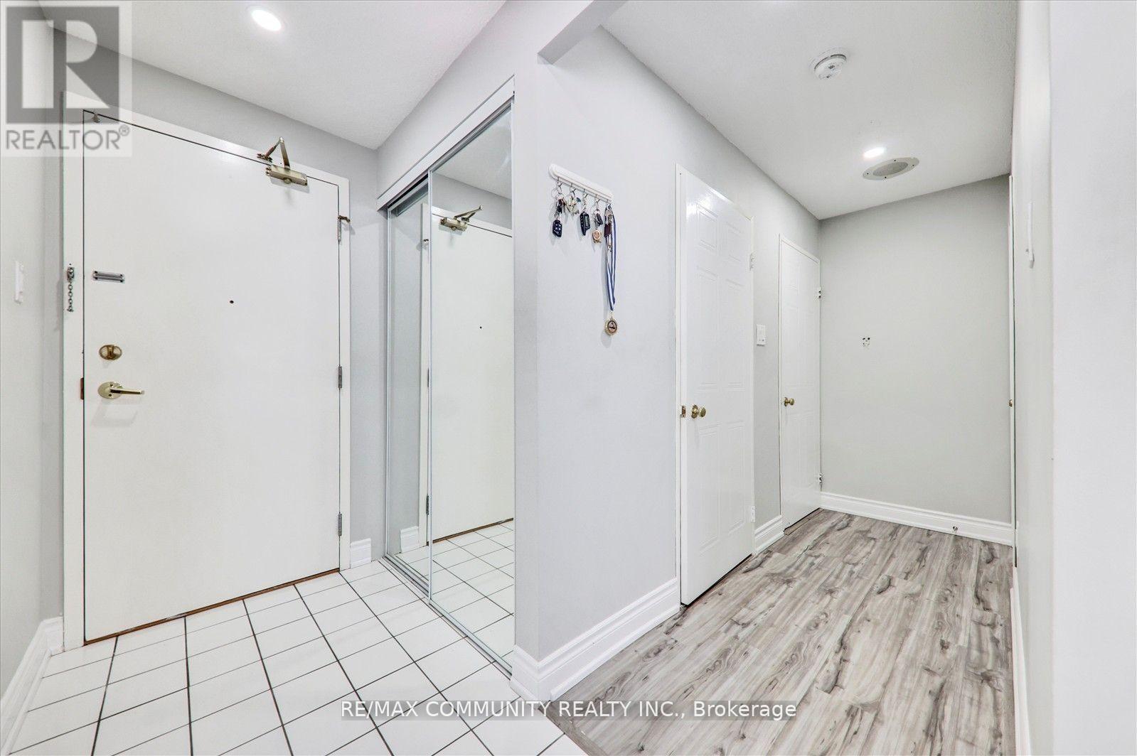 Ph11 - 430 Mclevin Avenue, Toronto, Ontario  M1B 5P1 - Photo 6 - E13059944