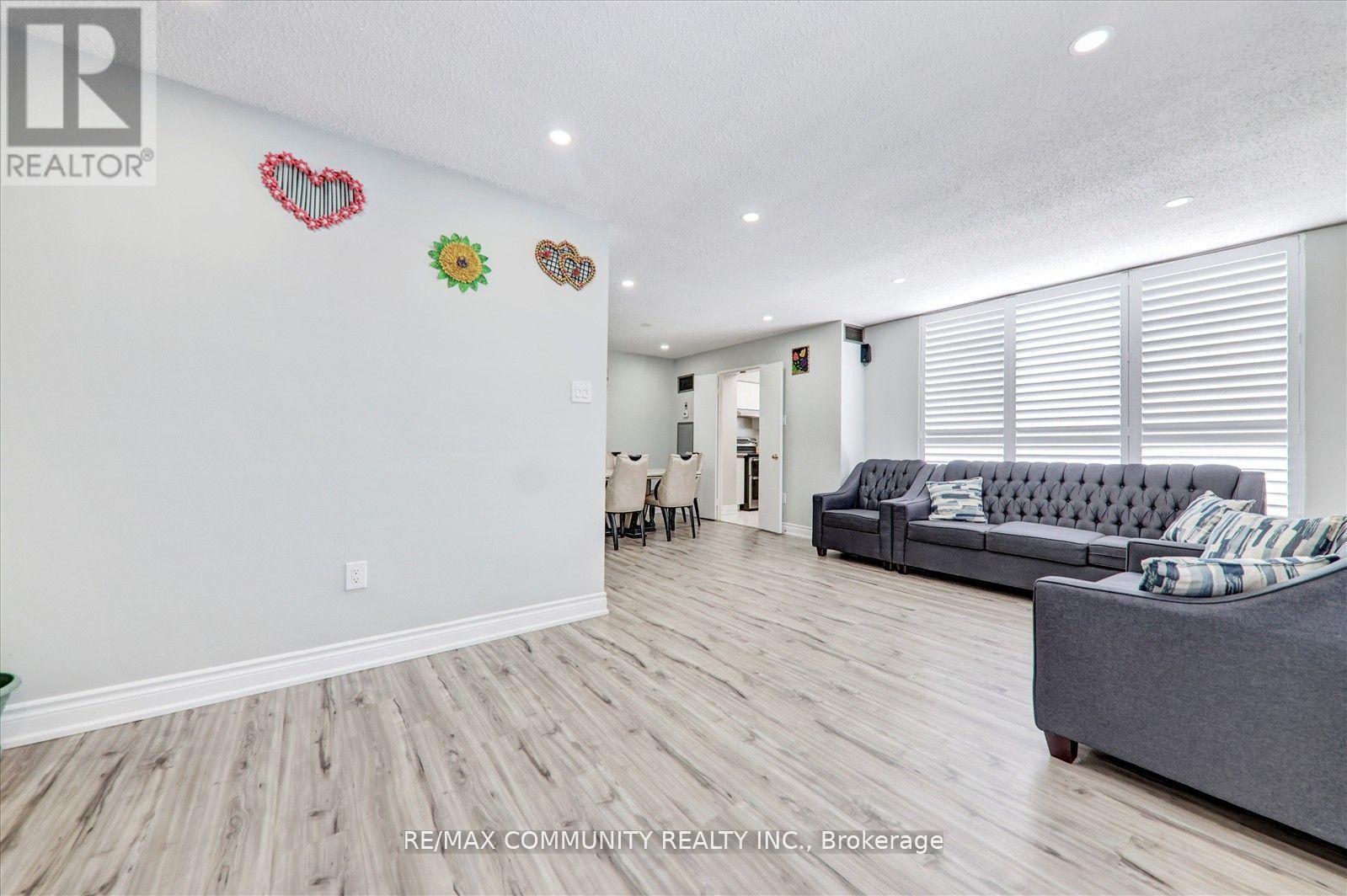 Ph11 - 430 Mclevin Avenue, Toronto, Ontario  M1B 5P1 - Photo 8 - E13059944