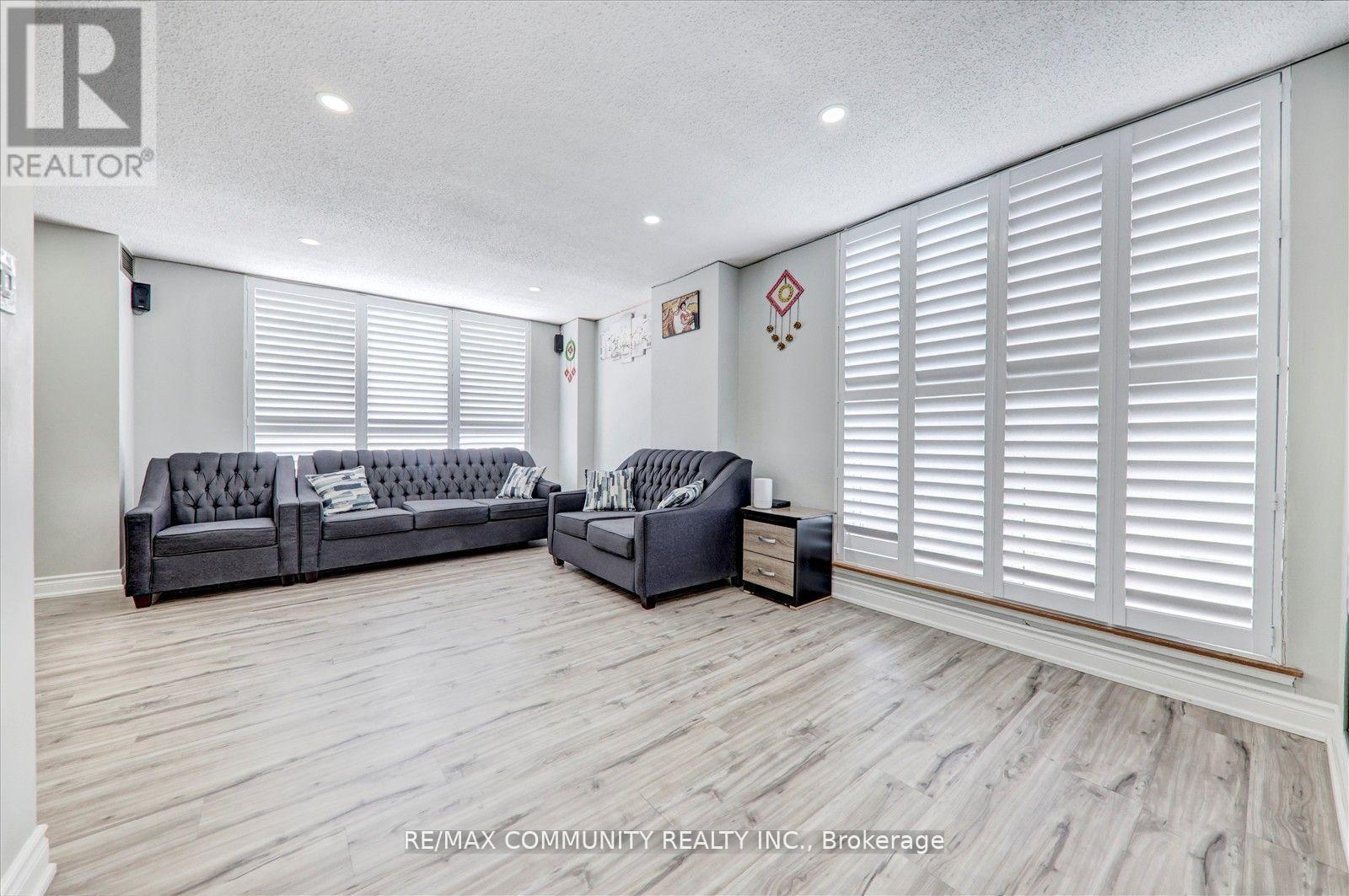 Ph11 - 430 Mclevin Avenue, Toronto, Ontario  M1B 5P1 - Photo 9 - E13059944