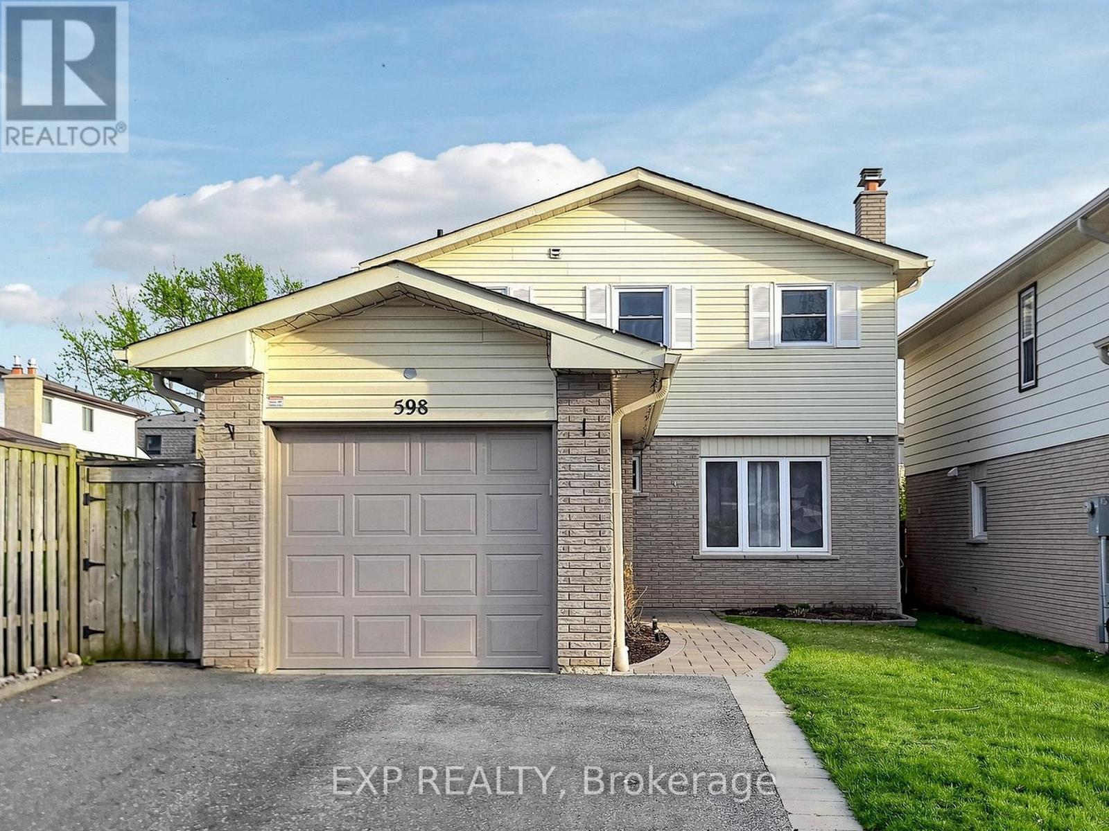 598 STONEBRIDGE LANE, Pickering, Ontario