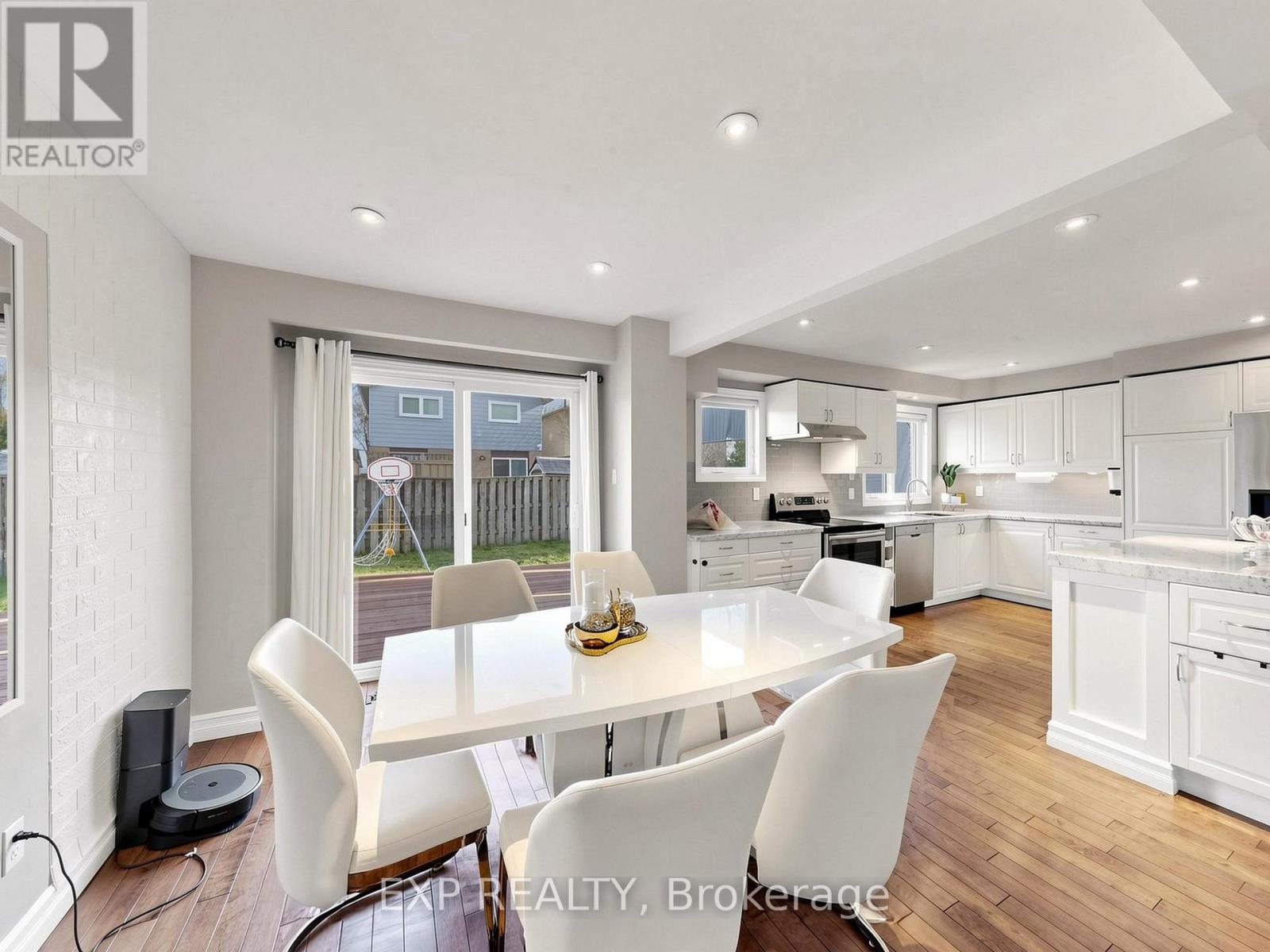 598 Stonebridge Lane, Pickering, Ontario  L1W 3B3 - Photo 10 - E13059950