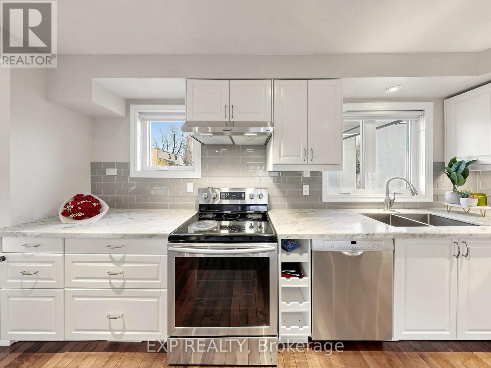 598 Stonebridge Lane, Pickering, Ontario  L1W 3B3 - Photo 12 - E13059950