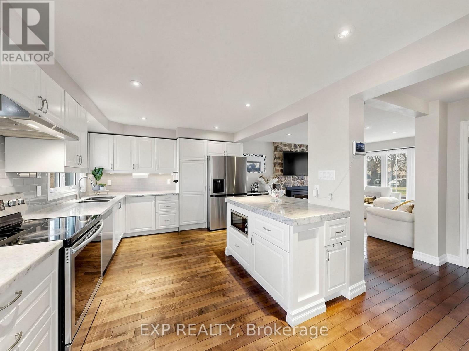 598 Stonebridge Lane, Pickering, Ontario  L1W 3B3 - Photo 14 - E13059950