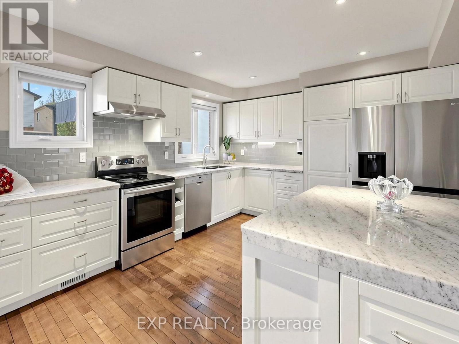 598 Stonebridge Lane, Pickering, Ontario  L1W 3B3 - Photo 16 - E13059950