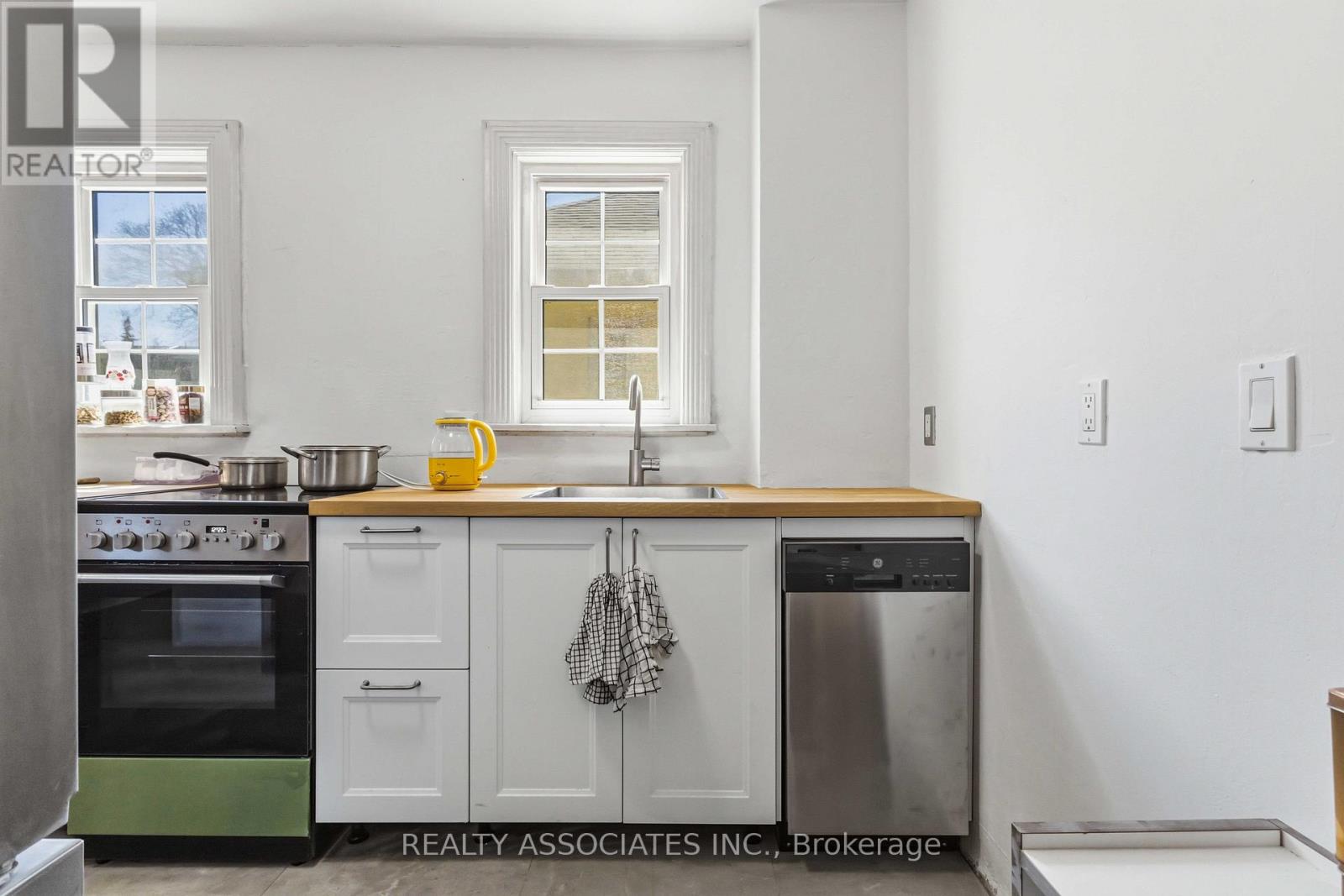 72 Manderley Drive, Toronto, Ontario  M1N 3E9 - Photo 8 - E13060016