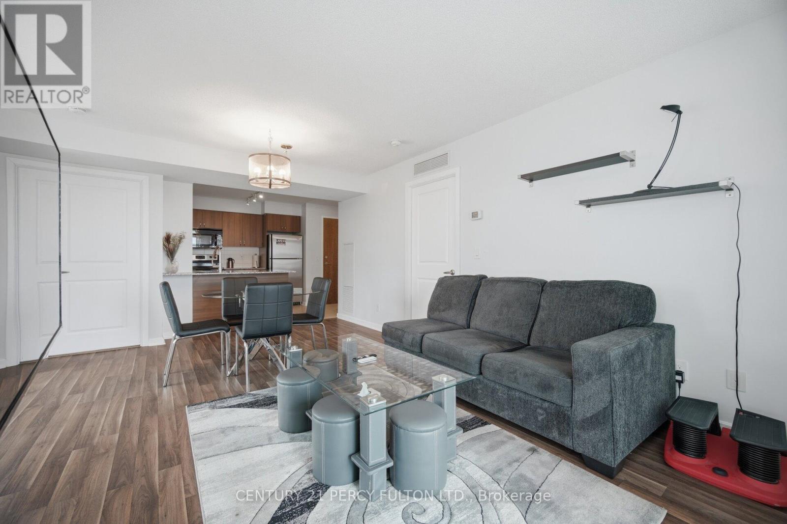 702 - 1235 Bayly Street, Pickering, Ontario  L1W 1L7 - Photo 2 - E13060096