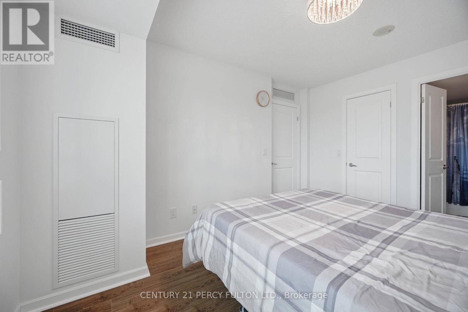 702 - 1235 Bayly Street, Pickering, Ontario  L1W 1L7 - Photo 25 - E13060096