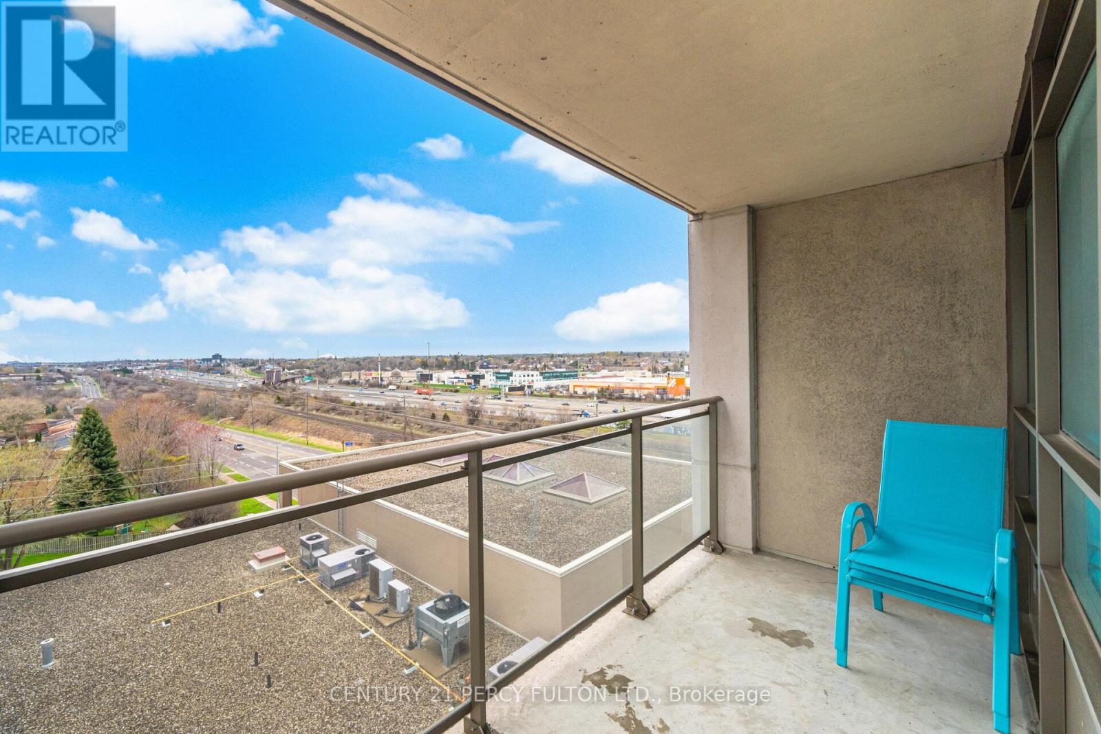 702 - 1235 Bayly Street, Pickering, Ontario  L1W 1L7 - Photo 30 - E13060096