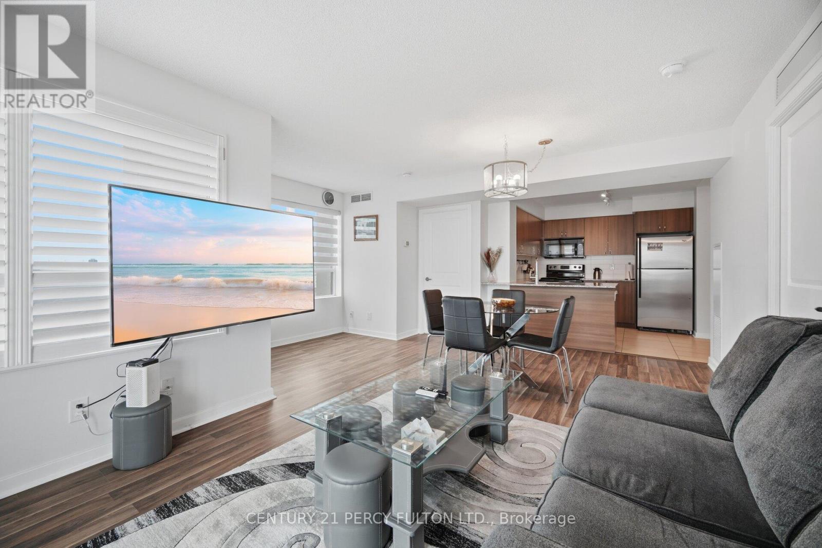 702 - 1235 Bayly Street, Pickering, Ontario  L1W 1L7 - Photo 4 - E13060096