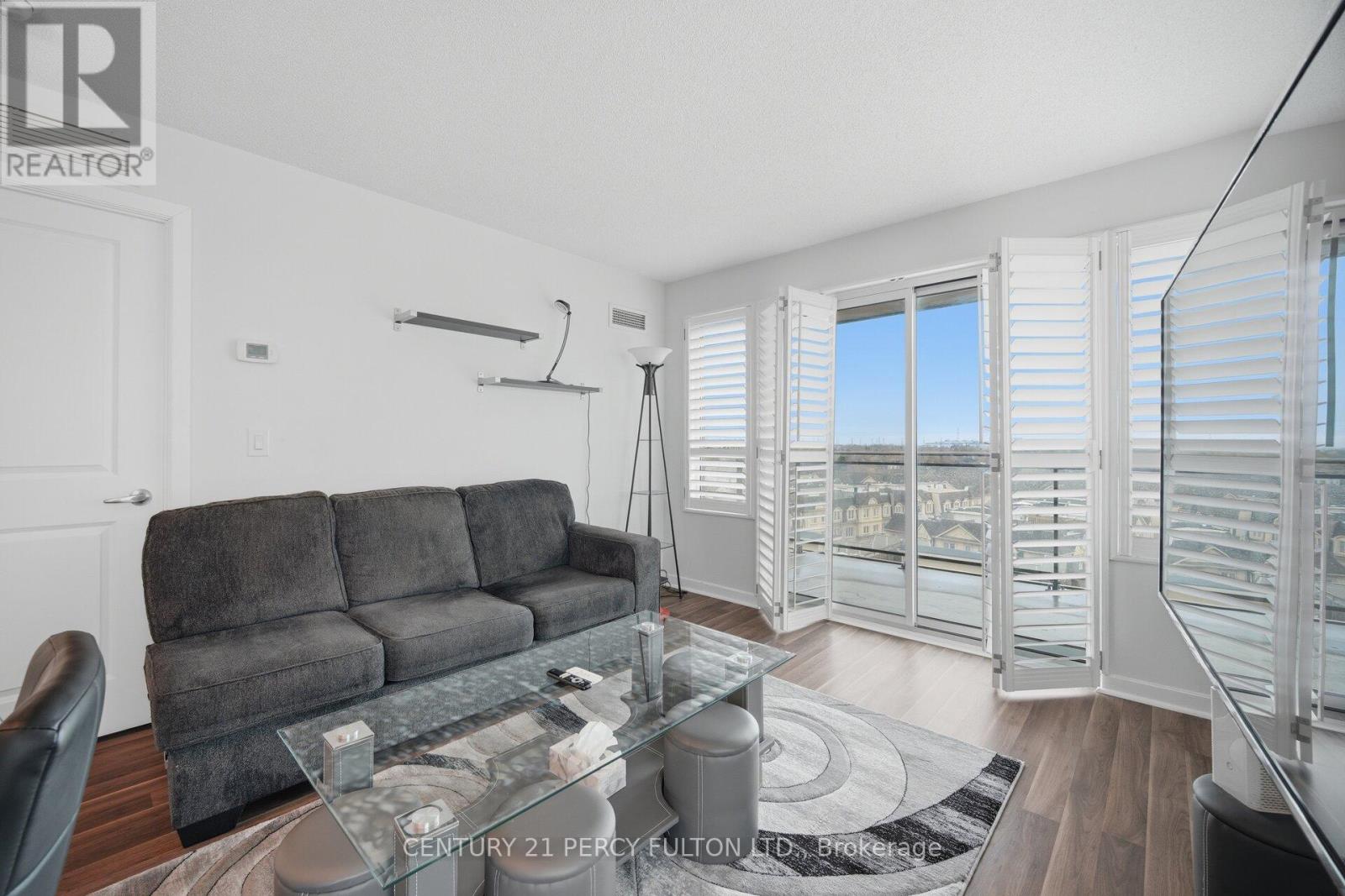 702 - 1235 Bayly Street, Pickering, Ontario  L1W 1L7 - Photo 5 - E13060096