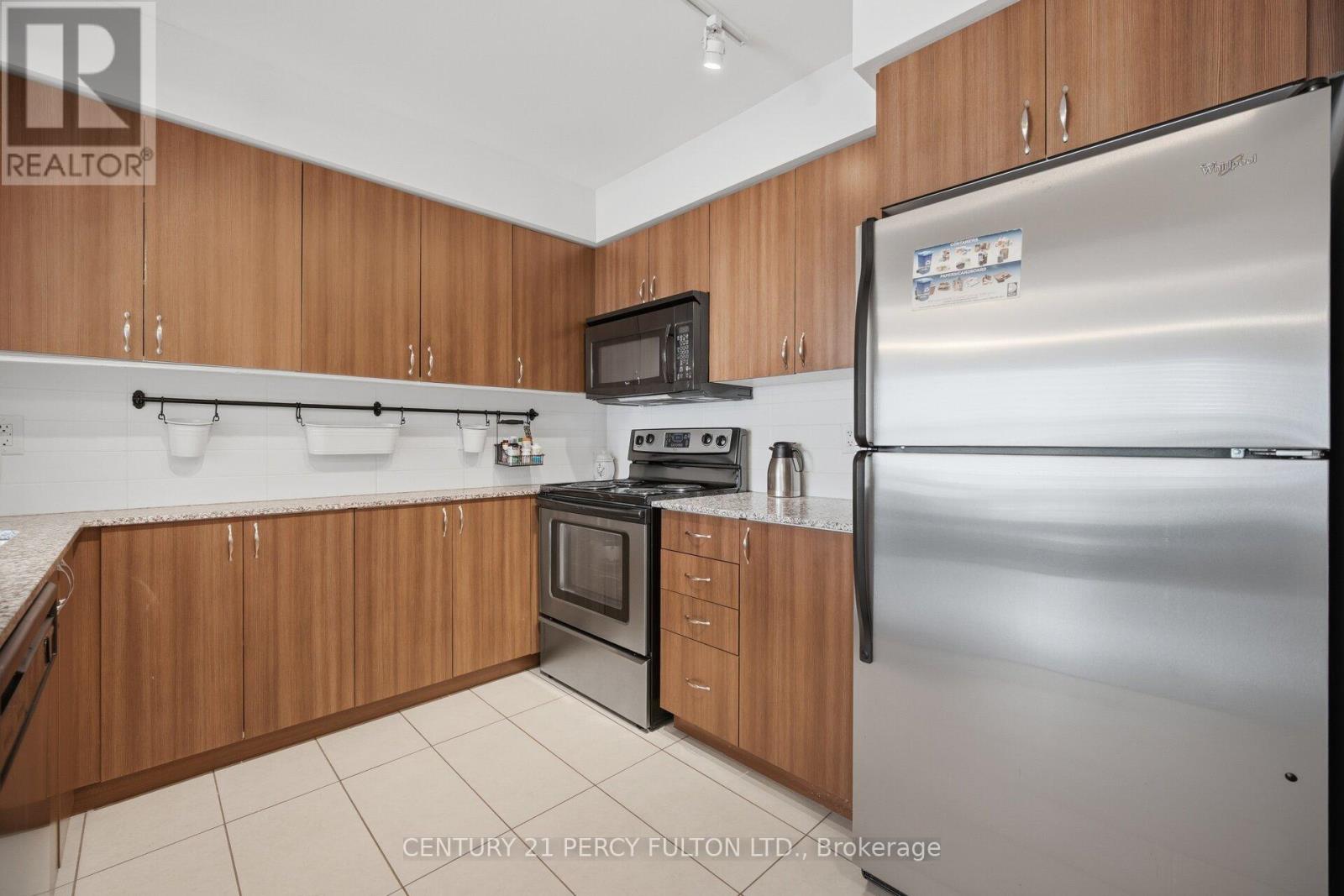 702 - 1235 Bayly Street, Pickering, Ontario  L1W 1L7 - Photo 8 - E13060096