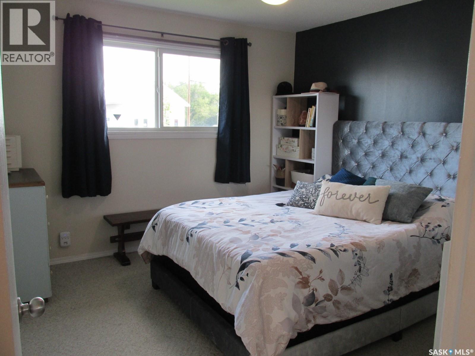 302 7th Avenue W, Nipawin, Saskatchewan  S0E 1E0 - Photo 17 - SK034271