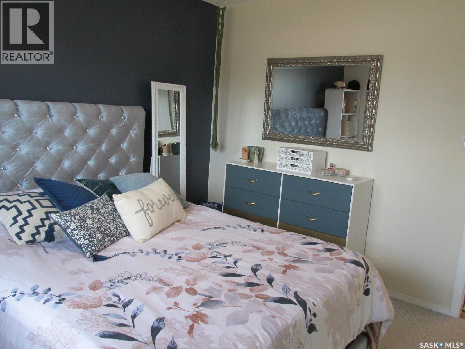 302 7th Avenue W, Nipawin, Saskatchewan  S0E 1E0 - Photo 18 - SK034271