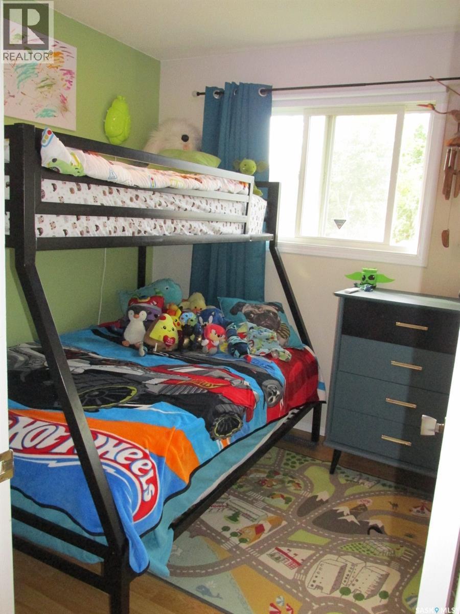 302 7th Avenue W, Nipawin, Saskatchewan  S0E 1E0 - Photo 20 - SK034271