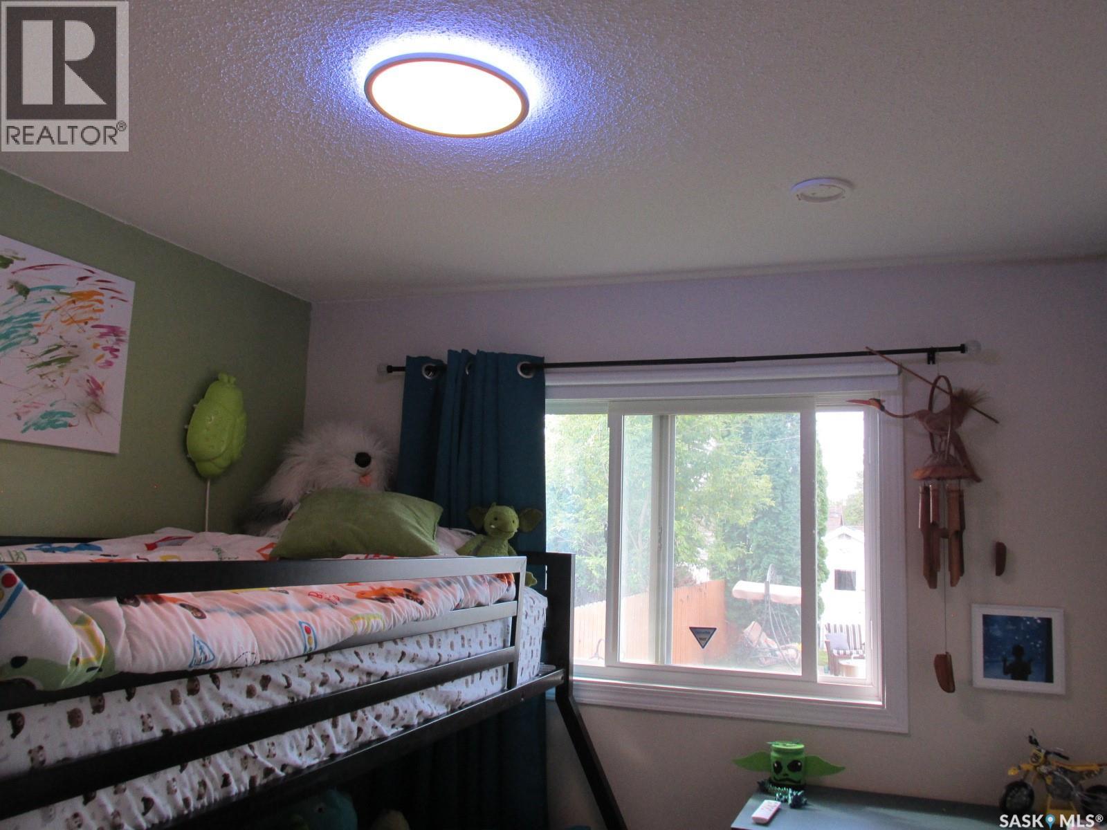 302 7th Avenue W, Nipawin, Saskatchewan  S0E 1E0 - Photo 21 - SK034271