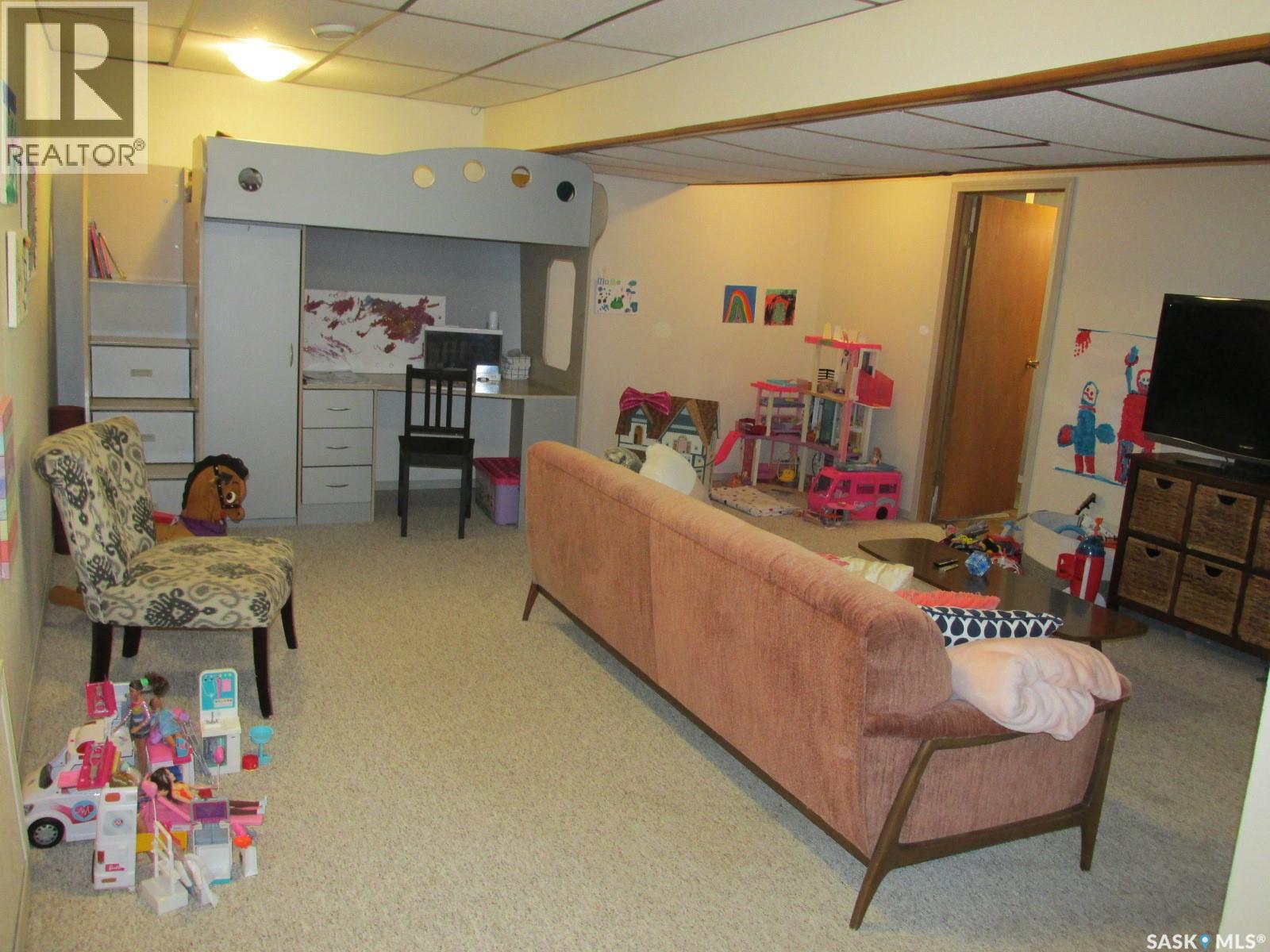 302 7th Avenue W, Nipawin, Saskatchewan  S0E 1E0 - Photo 23 - SK034271