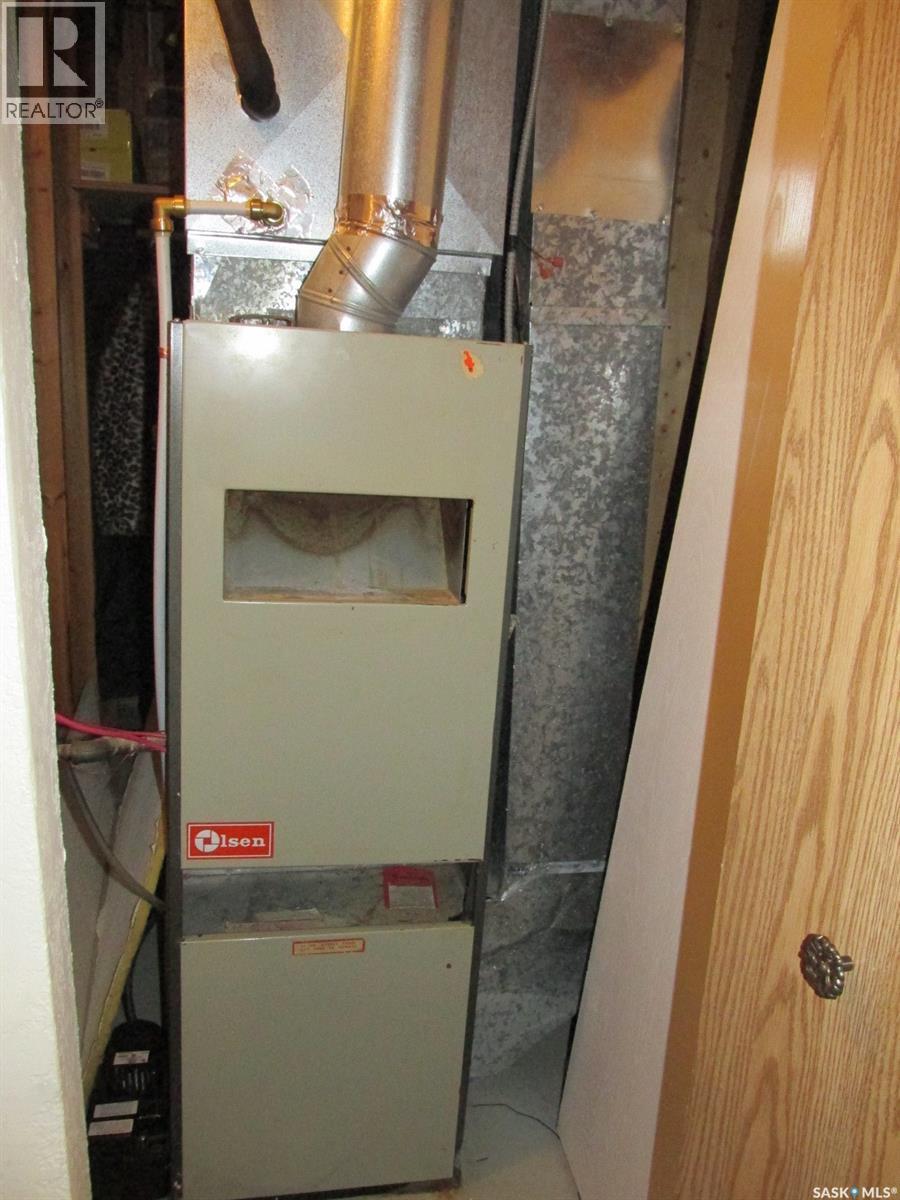 302 7th Avenue W, Nipawin, Saskatchewan  S0E 1E0 - Photo 34 - SK034271