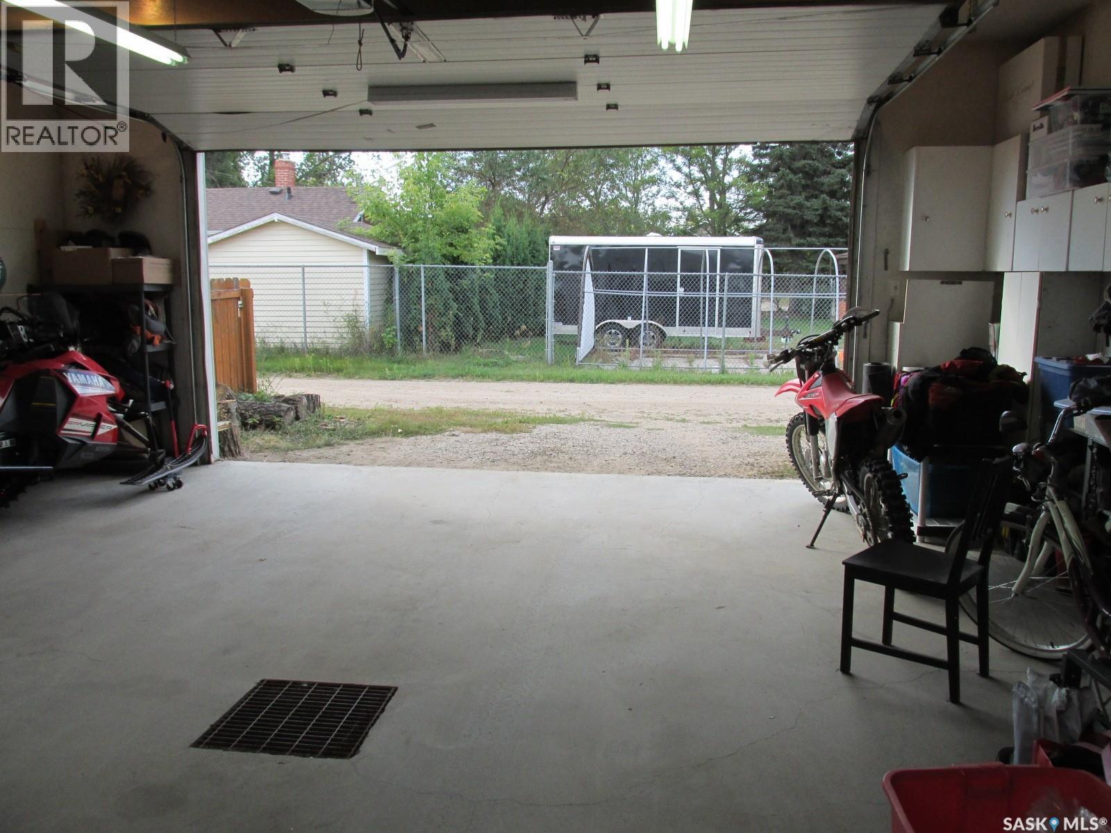 302 7th Avenue W, Nipawin, Saskatchewan  S0E 1E0 - Photo 42 - SK034271