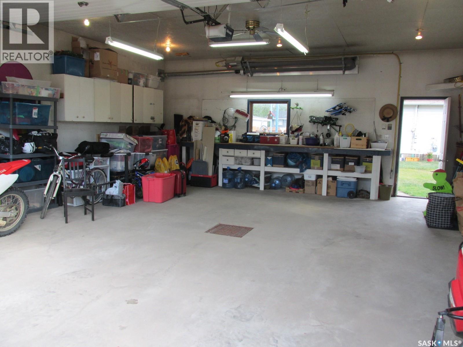 302 7th Avenue W, Nipawin, Saskatchewan  S0E 1E0 - Photo 44 - SK034271