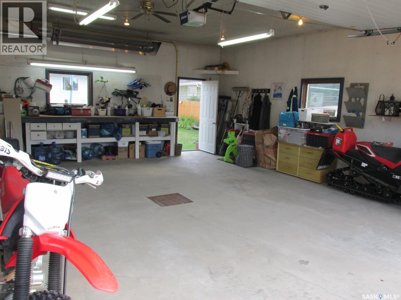 302 7th Avenue W, Nipawin, Saskatchewan  S0E 1E0 - Photo 45 - SK034271